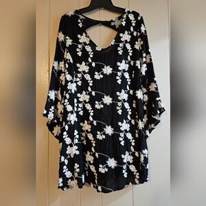 UMGEE Dress Black with White Embroidered Flowers and Bell Sleeves - Size Small